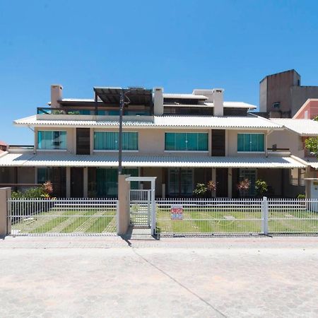 Aqui Tudo Contribui Para Felicidade E O Bem-Estar Bombinhas Buitenkant foto